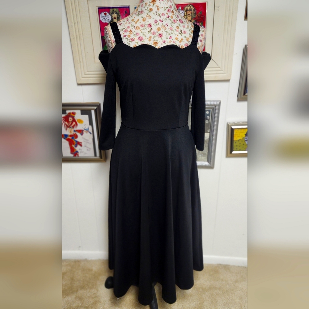 NWT Metisu formal gown